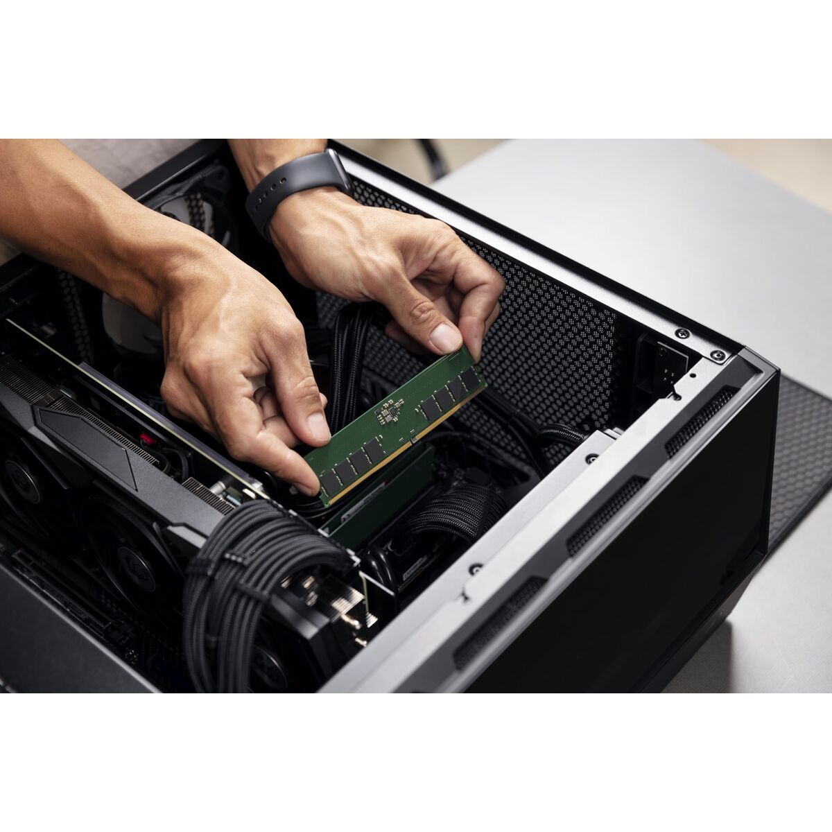 V2HE4FAA5A5D1A68E9113A2A2833F3F23EFR7703048P3